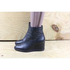 Aquatalia Boots Womens 6.5 Black Leather Judy Wedge Zip Ankle Bootie